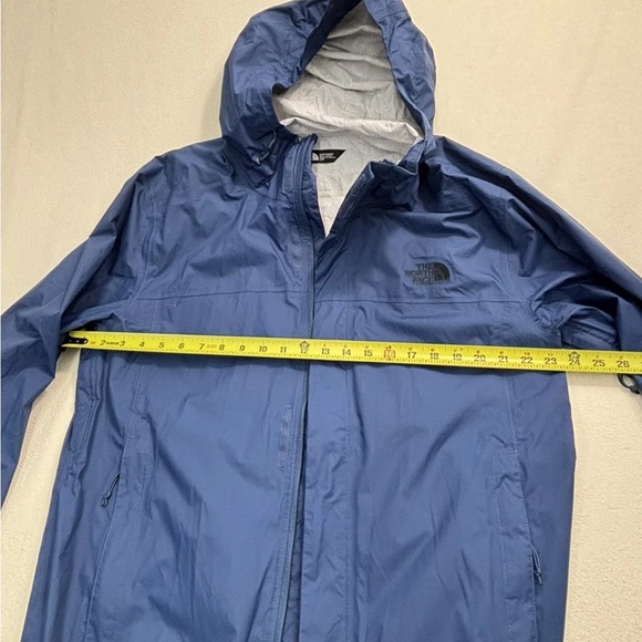 The North Face Men’s Blue Hooded Jacket - Picture 4 of 9
